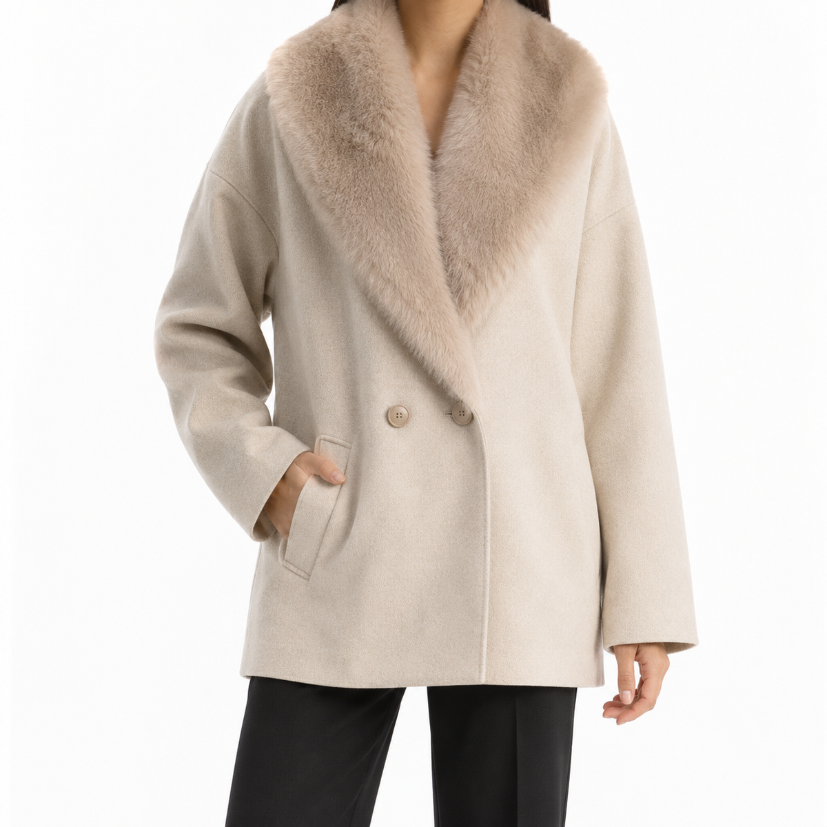 Élise Coat - Fur Collar